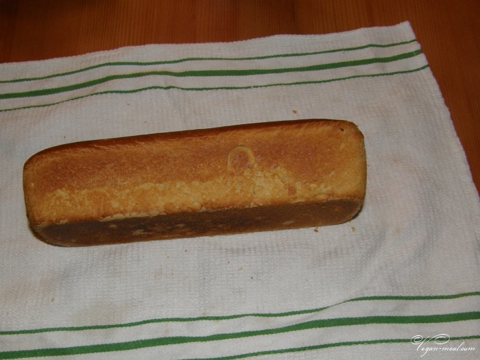 Белый хлеб - вид сбоку