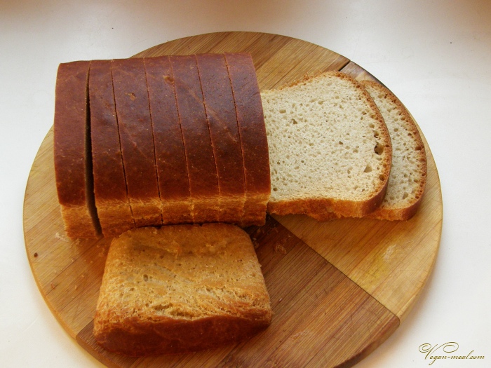 Белый пшеничный хлеб прекрасно режется через 2 часа после выпечки