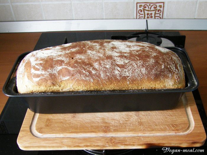 готовому хлебу дать немного остыть